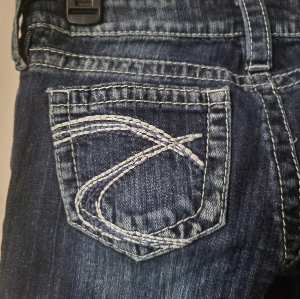 Silver Jeans - Picture 4 of 4